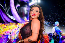 Antes de desfile, Juju Salimeni exalta noivo, elogia fantasia e garante surpresa