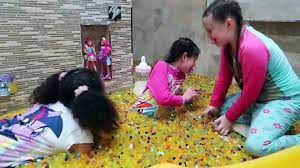 Bad baby messy orbeez bath party spa explosion! Bad Baby Tiana Messy Orbeez Bath Party Spa Explosion Mommy Freaks Out Video Dailymotion