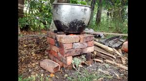 Las cocinas de leña pese a los años, siguen siendo una opción maravillosa para calentar nuestro hogar, sobre todo en aquellas casas decoradas con estilo rústico. Cocina De Lena Surysur