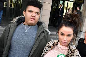 Katie and began dating the another level singer, dane bowers, in 1998. Katie Price Beschwerden Bei Sohn Harvey Nach Covid 19 Impfung Gala De