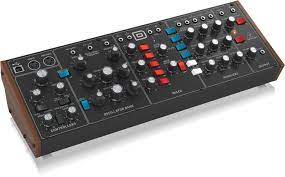 Behringer Model D Synthesizer Synth High Pass