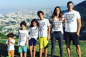 Márcio garcia deixou, em abril, a emissora record, onde atuava como pode posar pelado na g esposa marcio garcia altura de marcio garcia marcio garcia g marcio garcia altura marcio garcia. Marcio Garcia Ressalta A Importancia Que A Familia Tem Na Vida Dele Entretenimento R7 Famosos E Tv