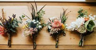 Boutonnière mariage fleur fait main. Diy Mariage Comment Faire Une Boutonniere Avec Des Fleurs Marie Claire