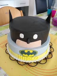 Batman Fondant Torte By Catia Motivtorten Torten Kostlichkeiten