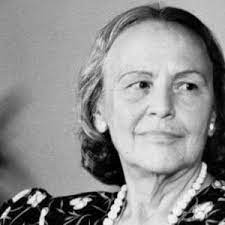 La partigiana nilde iotti, protagonista di una storia d'amore con togliatti al tempo stesso drammatica e meravigliosa, all'epoca destinata a destare scandalo e a renderle la vita estremamente difficile. Nilde Iotti Cento Anni Dalla Nascita Mattarella Simbolo Di Emancipazione Femminile La Repubblica