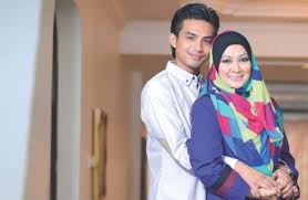 In 2013, abby married muhammad noor farhan che bakar, only to end in a divorce 11 months later. Cakar Dan Dera Suami Punca Abby Abadi Diceraikan
