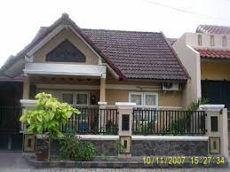 Rumah dengan pagar seperti pada gambar sering dijumpai di amerika, kalau di indonesia sangat langka atau bahkan kamu tidak pernah melihatnya. Contoh Tiang Pagar Rumah Pagar Rumah