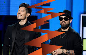 El escenario de premios juventud 2021 se llenará de ritmo y color con la presencia de dos grandes artistas. Chino Nacho Split Up Chino Shares Real Reason Of Duo Abrupt Separation Talks New Solo Song Video
