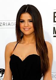 Selena Gomez Is Perfectly Polished With Long Straight Hair Selena Gomez Hair Straight Hairstyles Long Hair Styles