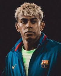 Al Ittihad has recuited former PSG coach Laurent Blanc as manager of the  Qatar club. Top of the list of players he wants is Aston Villa's attacking  Midfielder Moussa Diaby 👀