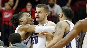 Jul 05, 2021 · najnovije vesti, sportski događaji, ekonomija, kulturna dešavanja, lifestyle, video, sve o putovanjima, novosti iz sveta automobila, tehnologije i zdravlja. Nemanja Bjelica Mobbed By Team Mates After Sinking Buzzer Beater To Stun Rockets Nba News Sky Sports