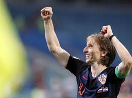 Dort sollen die fans den vizeweltmeister 9 bilder. Drei Stimmen Fur Luka Modric Dirigiert Kroatien Fussball