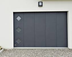 Porte de garage vitrée coulissante. Porte De Garage A Enroulement Sectionnelle Et Laterale