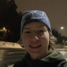 Hej! Jag heter Philippa, är 20 år gammal och ska börja studera  kandidatprogram i ekonomi vid Lunds universitet till hösten. Jag söker  därför en plats för mig att kalla mitt nya hem,