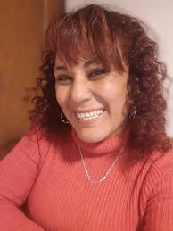 Espere a mi princesa de 6 años con asadito a la cacerola y arroz , su tazón  de leche fría , ella pidi😍ó este almuerzo para cuando saliera del colegio 