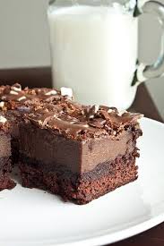 Chocolate Mousse Brownies T Oh My These Are So Good Recette Dessert Delicieux Desserts Gateaux Et Desserts