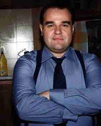 Znany między innymi z roli karola krawczyka w miodowych latach aktor cezary postanowił odmienić swój wizerunek. Karol Krawczyk Miodowe Lata Wiki Fandom