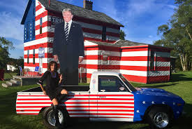 All of donald trump's houses in photos. Donald Trump S Biggest Fans Photos Of Trump Houses Time