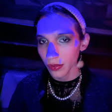 Edith Alexander (@edith.img) • Instagram photos and videos