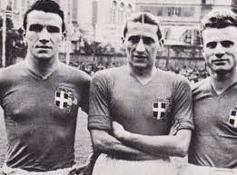 Alla faccia del calcio - Ezio Loik, Guglielmo Gabetto e Valentino Mazzola  con la maglia della nazionale italiana | Facebook