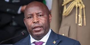 Le Burundi interdit l'entrée sur son territoire aux Congolais détenteurs de  documents délivrés par l'AFC/M23 mais le Kenya légitime l'occupation en  nommant un consul à Goma ! Derrière cette manœuvre, y a-t-il