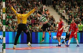 Tu estás na página de resultados de sporting secção andebol/portugal.flashscore.pt oferece resultados finais e parciais do sporting, classificações, jogos agendados e detalhes do jogo. Grandes Jogos Fc Porto E Sporting Fazem Historia Para Portugal Na Liga Dos Campeoes De Andebol Tribuna Expresso