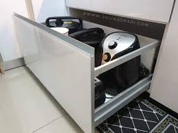 Tapi dah alang cuti panjang, saya buat semua. Kitchen Cabinet Susun Atur Gadget Dapur Guna Heavy Duty Wardrobe
