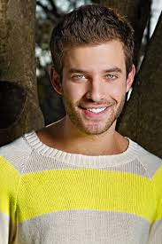 Fabio Pafume by Ronaldo Gutierrez