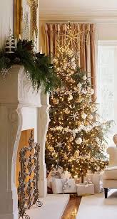 35 Pretty Christmas Living Room Ideas To Get You Ready For The Holidays Pretty Christmas Beautiful Christmas Christmas Living Rooms