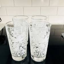 • made of clear mouth blown glass. Vintage 1960 S 4 Water Glasses Farmhouse Collectible Display Kitchen Serving 5 Tall 2 3 4 Across The Top 10 Oz White Doves Flowers Carol S True Vintage And Antiques