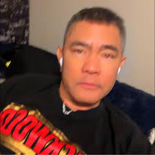 Here I Am to Worship 🎷 Lyrics: Verse 1 Light of the world, You stepped  down into darkness, Opened my eyes, let me see Beauty that made this heart  adore You, Hope