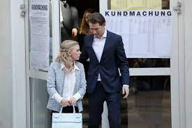 Sie ist 32 jahre alt und vom sternzeichen stier (sie ist stier, sie weiß was sie will, sagte kurz einmal). Sebastian Kurz Freundin Susanne Thier Wird Sie First Lady Mit 30 Jahren Brigitte De