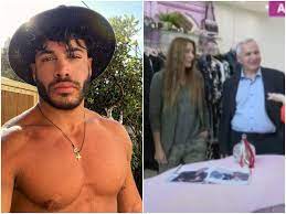 Γιωργος ασημακοπουλος adlı kişilerin profillerini gör. Survivor Giwrgos Ashmakopoylos Gnwrise Toys Goneis Toy Gohteytikoy Fashion Designer H Apokalypsh Gia Ton Gio Toys