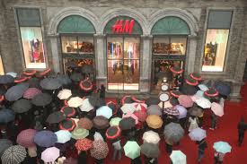 Ettevõttega saate ühendust numbril 0356 457 722. H M Deschide Magazinele Din Cluj Si Timisoara In 15 Septembrie Ajunge La 8 UnitÄƒÅ£i Capital