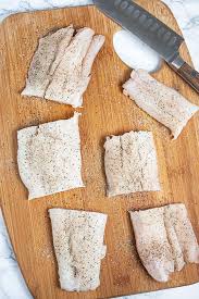 Heat up oil on medium high in a large skillet. Healthy Air Fryer Fish Tacos Recipe The Rustic Foodie