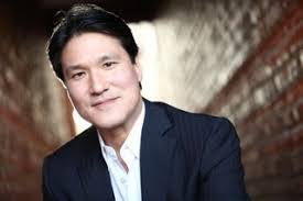 Philip Moon's Instagram, Twitter & Facebook