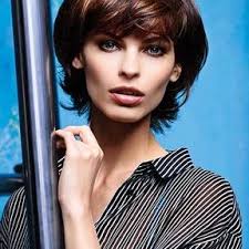 Ce style sans couche fonctionne bien sur ceux avec des cheveux fins! Modele Cheveux Femme