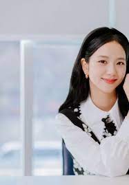 On a recent online community forum, a forum user posted several photos in order to show the instances where bts's v and blackpink's jisoo were seen wearing or using the same items. Jisoo Blackpink Line Friends 2021 Celebmafia
