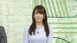 ｇｉｆ画像 鷲見玲奈のぷるんぷるんな胸に注目 ニットから浮き出る胸の形がいい 芸能人デイリーニュース 鷲見玲奈 鷲見 ライブファッション