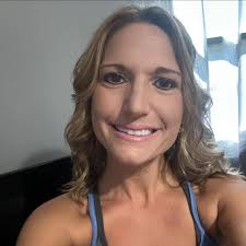 Does Annie's organic brand have dyes?? TIA