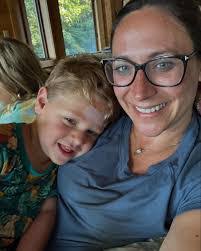 Sara Ahern's Instagram, Twitter & Facebook