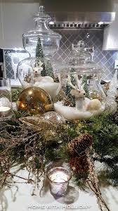 Easy And Elegant Christmas Decorating Ideas Home With Holliday Elegant Christmas Decor Christmas Tablescapes Christmas Centerpieces