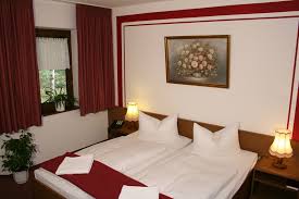 Das hotel haus irmer liegt in unmittelbarer nähe zum spreewald (bis burg ca.15km) und in der nähe von cottbus (zur stadtmitte ca. Unser Hotel Hotel Restaurant Haus Irmer