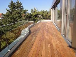 Was ist beim sanieren und gestalten einer dachterrasse zu bedenken? Holzterrassen Von Wohngesund