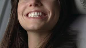 Scusa ma ti chiamo amore e non posso dir di più, scusa se non posso avere, gli anni che hai ora tu, ma conservo quell'istinto, per volare come un aquilone in libertà. Scusa Ma Ti Chiamo Amore Google Search