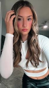 Breanna Deleon's Instagram, Twitter & Facebook