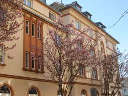 Du möchtest eine wohnung in klettenberg mieten oder kaufen. 4 Zimmer Wohnung Zum Verkauf Nonnenstromberg Strasse 13 50939 Koln Klettenberg Koln Mapio Net