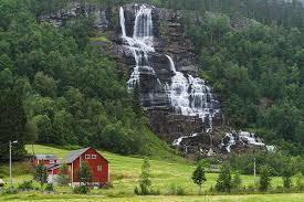 It is located about 12 kilometres (7.5 mi) north of the village of vossevangen along the european route e16 road to flåm. Hiking In Voss The Best Hikes For All Abilities