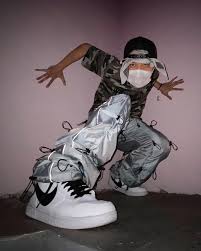 Wdywt Ninja Pose Or Maybe Lizard Pose Streetwear Streetwearoutfit Streetwearstyle Streetwearfashion Art Reference Poses Streetwear Fashion Pose Reference