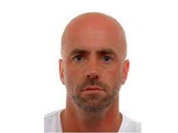 The first indications, according to the federal prosecutor's office, are that he took his. K4oiixfb9wfurm